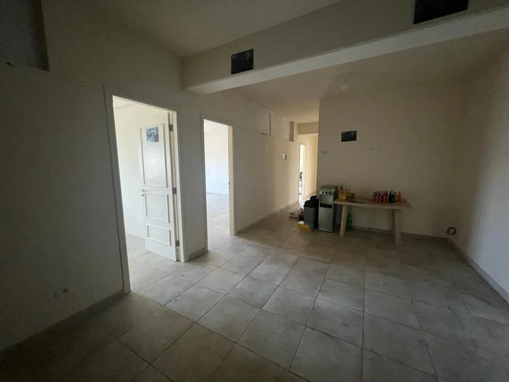 Office for rent in Byblos — الصورة 4