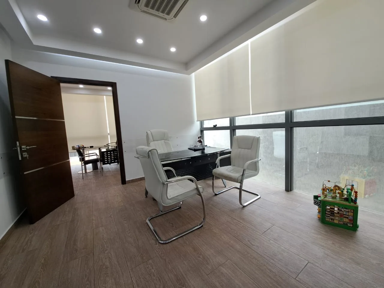 Clinic for rent in Jdeideh — الصورة 5