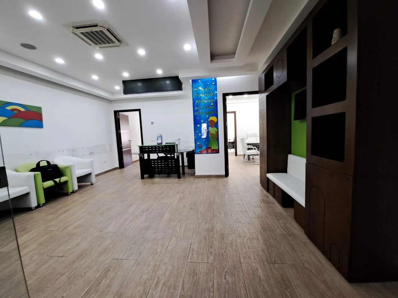 Clinic for rent in Jdeideh — الصورة 7