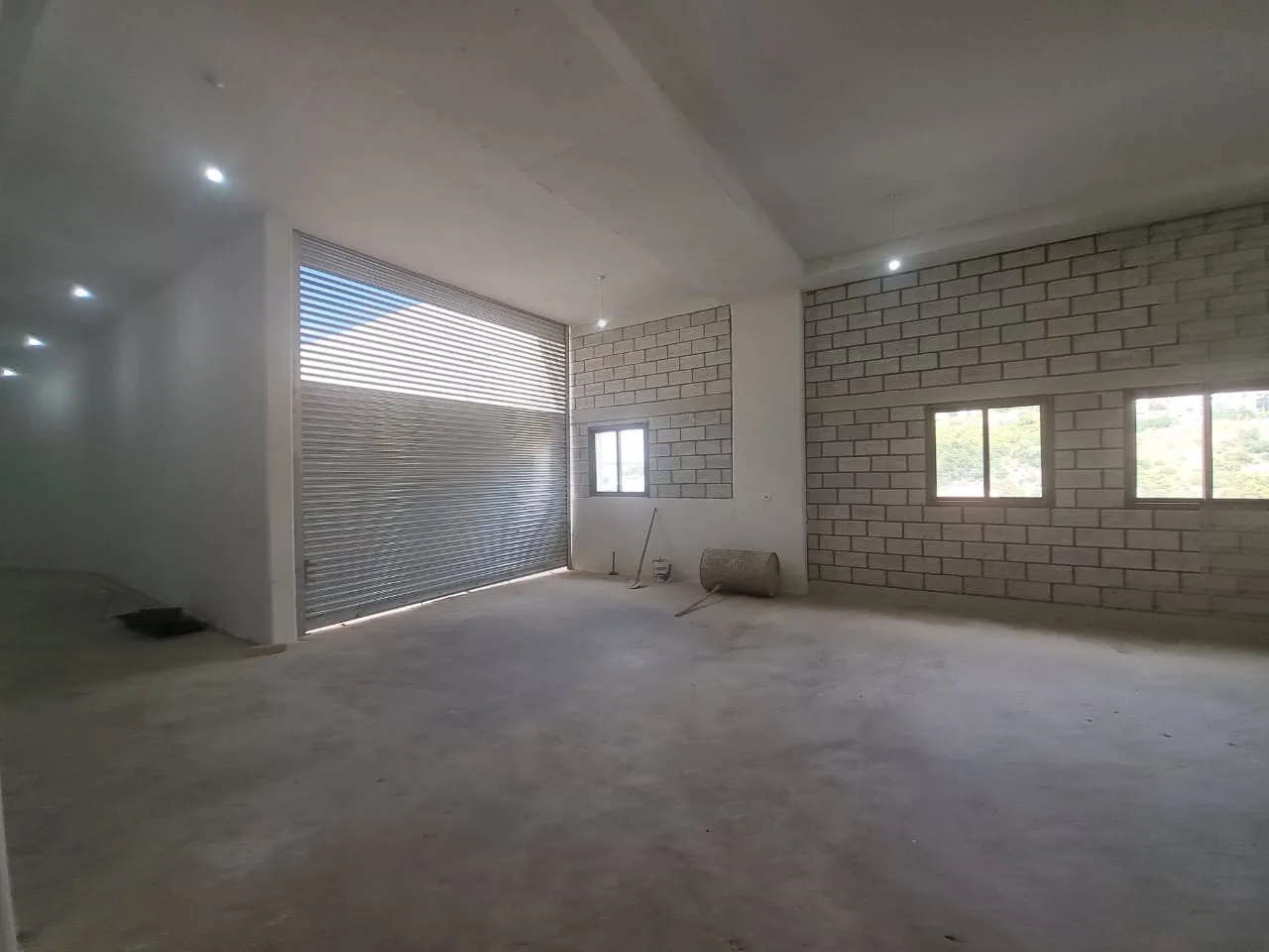 Warehouse for Sale in Fanar — الصورة 2