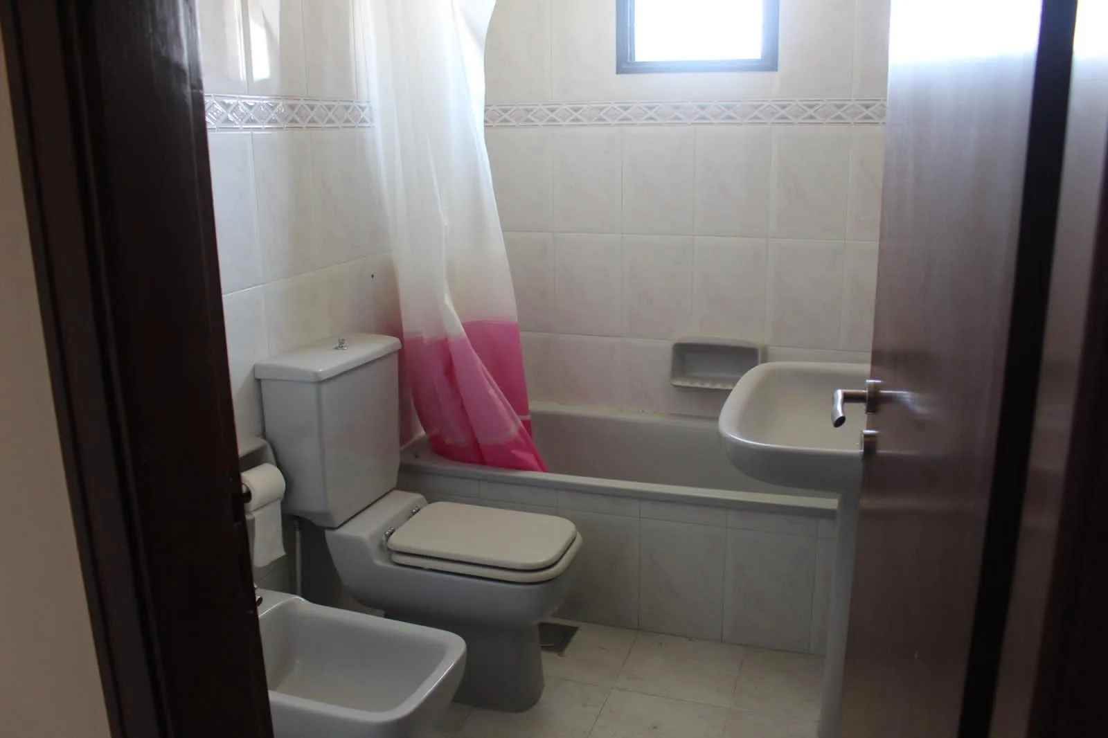 Apartment for Sale in Bouar — الصورة 8