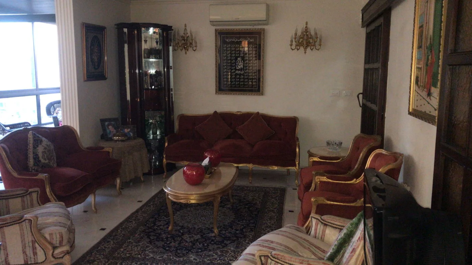 Apartment for Sale in Ras Al Naba'a, Beirut, Lebanon — الصورة 3