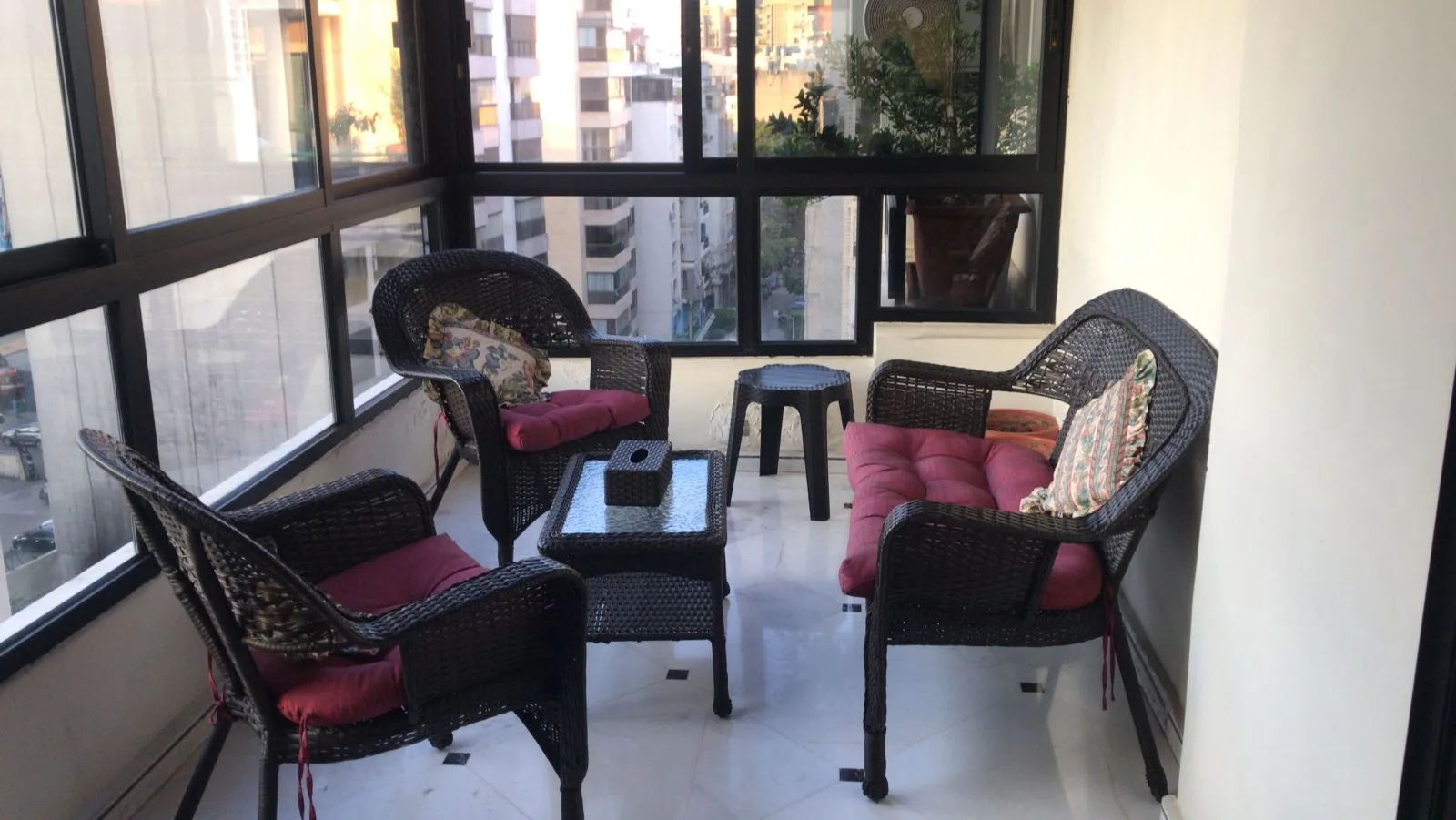 Apartment for Sale in Ras Al Naba'a, Beirut, Lebanon — الصورة 6
