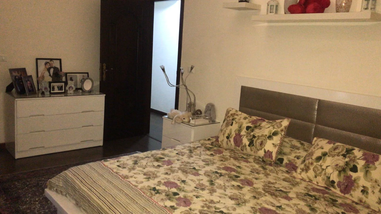 Apartment for Sale in Ras Al Naba'a, Beirut, Lebanon — الصورة 7