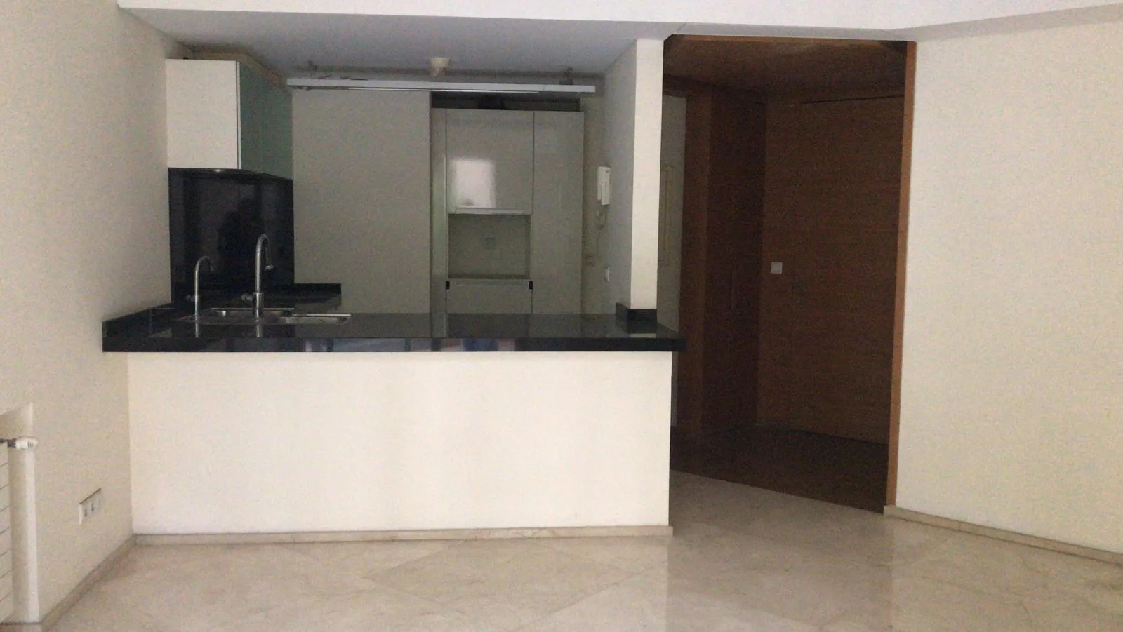 Apartment for Rent in Wadi Abou Jmiel, Downtown, beirut — photo 2