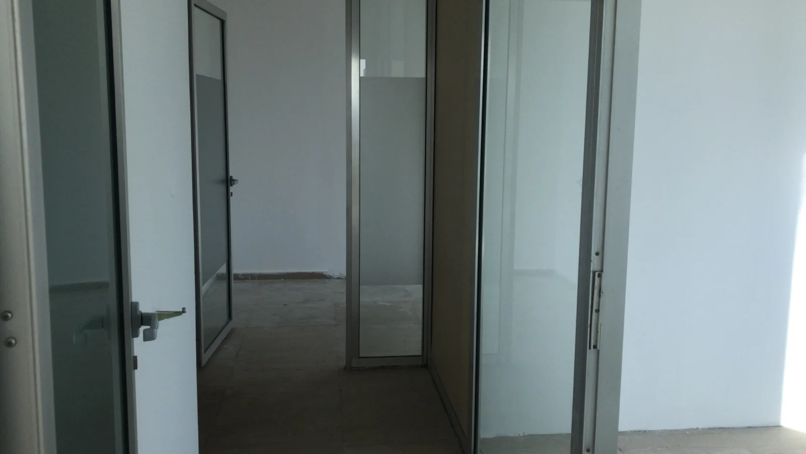 Office for sale in Verdun — الصورة 6