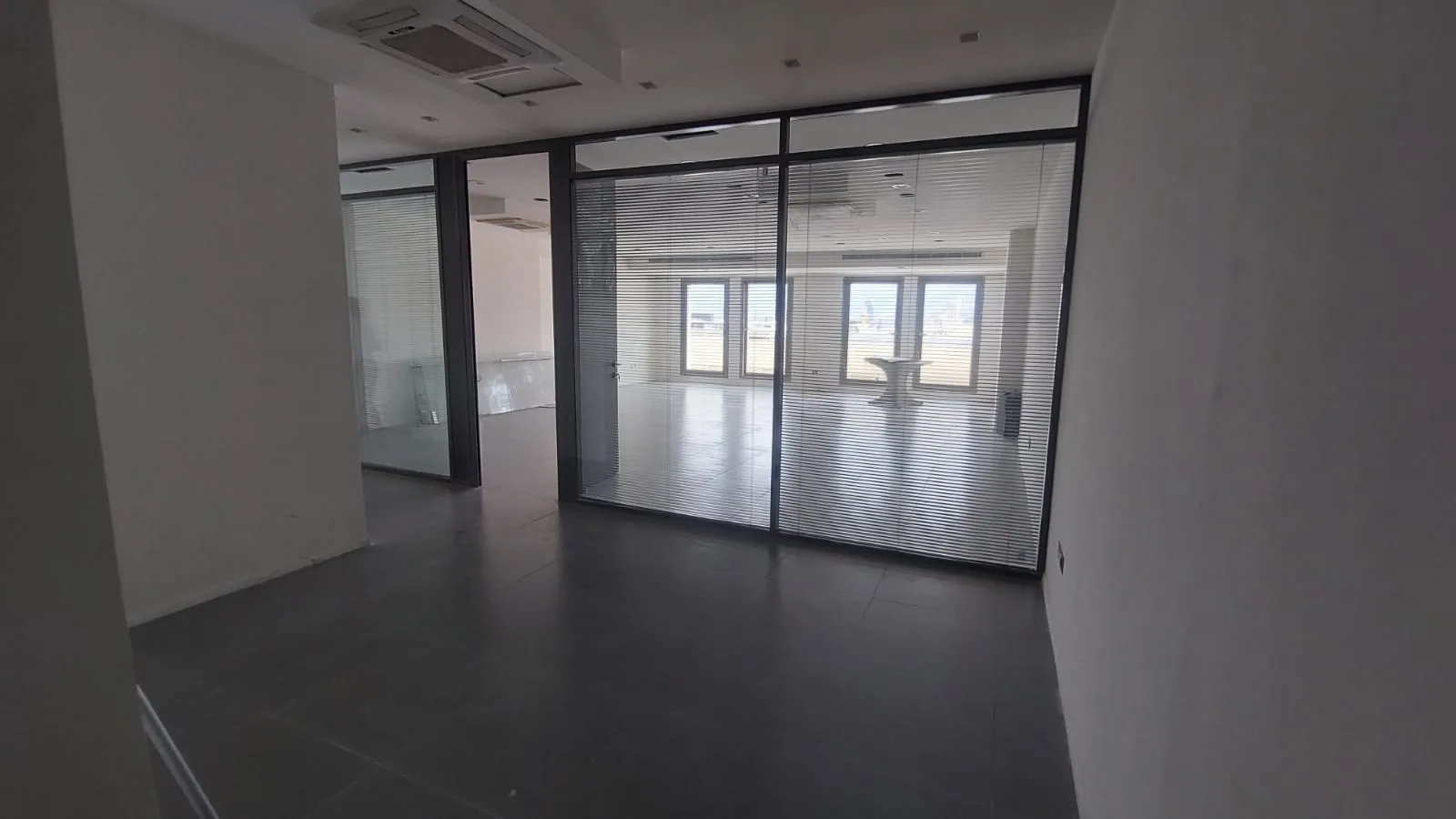 Office for rent in Downtown — الصورة 1