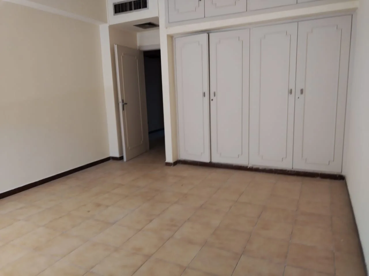 Apartment for Sale in Kaslik, Lebanon — الصورة 4