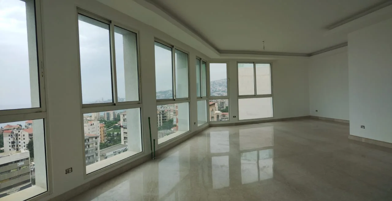 Duplex for Sale in Jounieh, Lebanon — الصورة 4