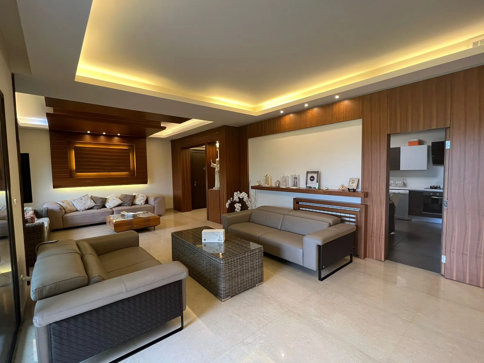 Apartment for Sale in Sahel Aalma, Lebanon — الصورة 9