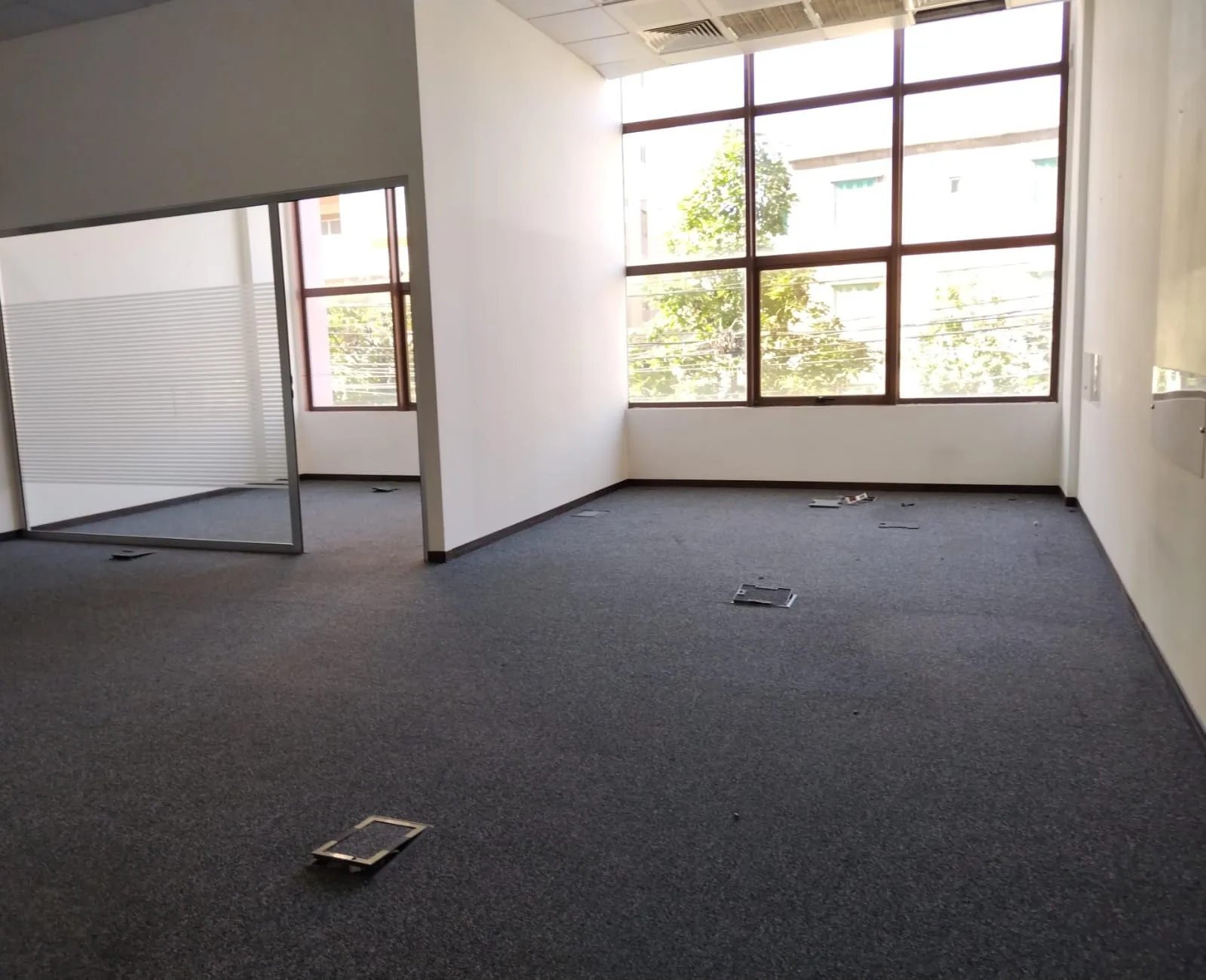 Office for rent in Zouk Mikael — الصورة 3