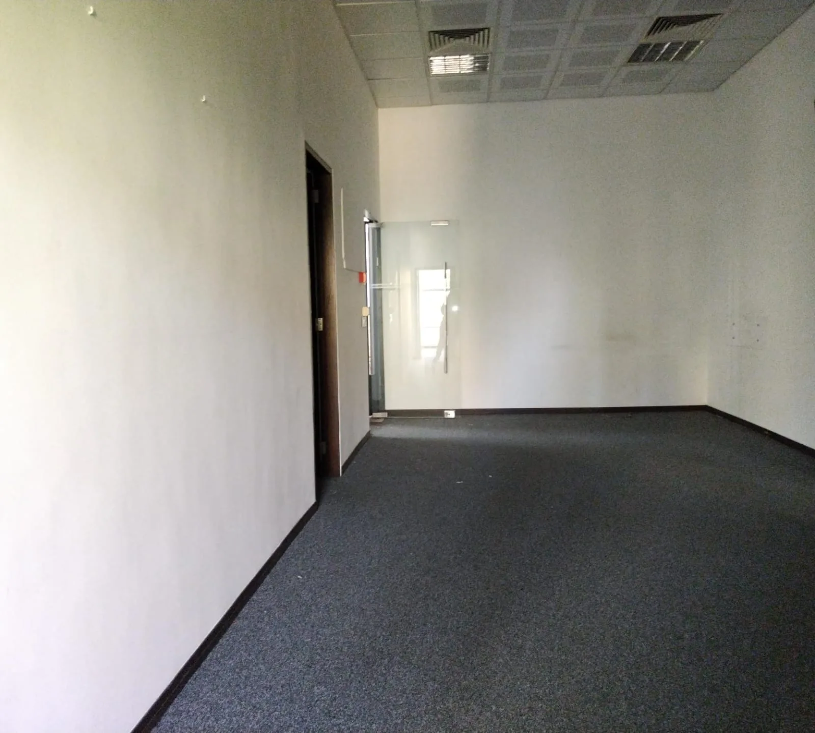 Office for rent in Zouk Mikael — الصورة 2