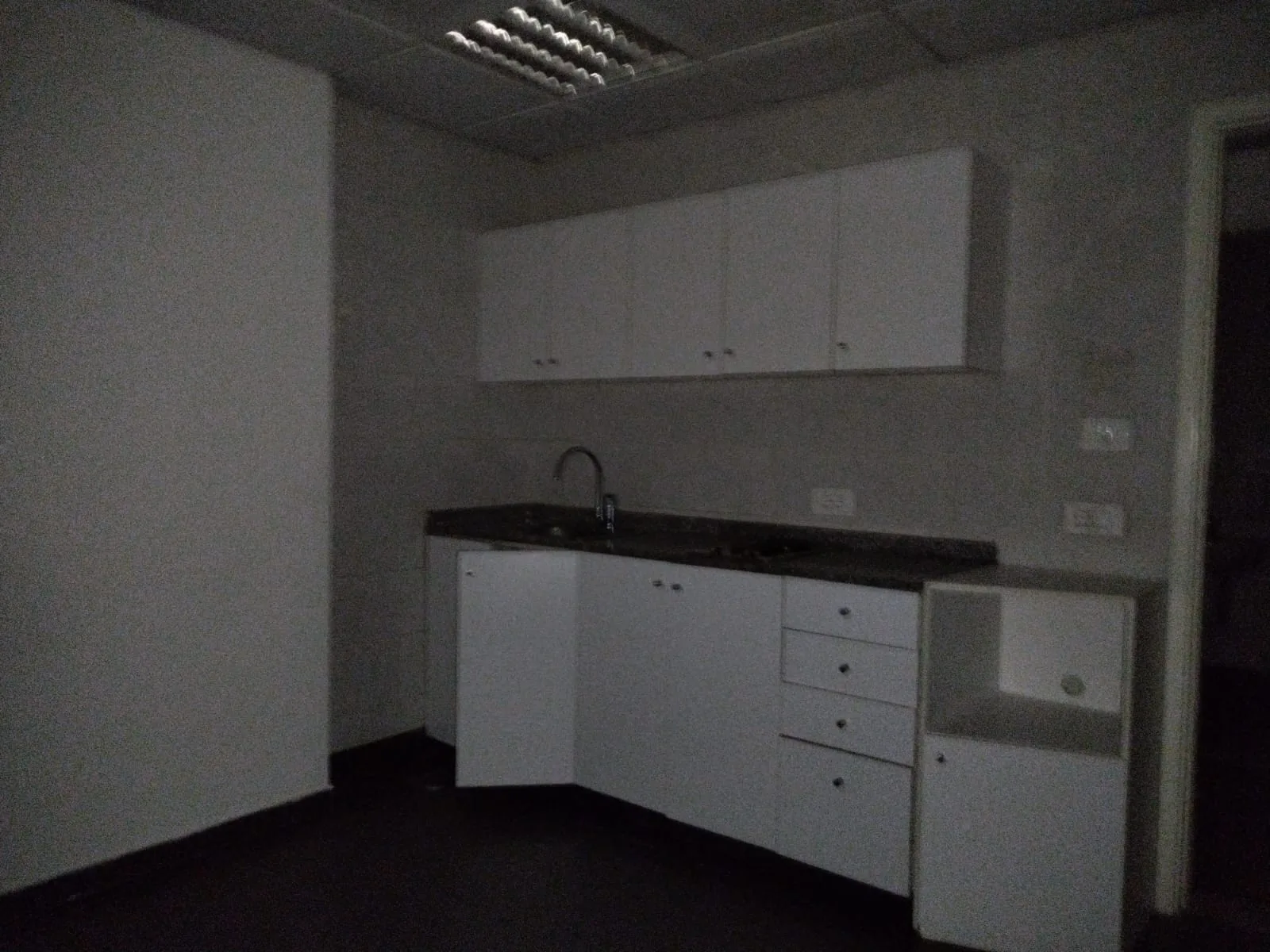 Office for rent in Zouk Mikael — الصورة 6
