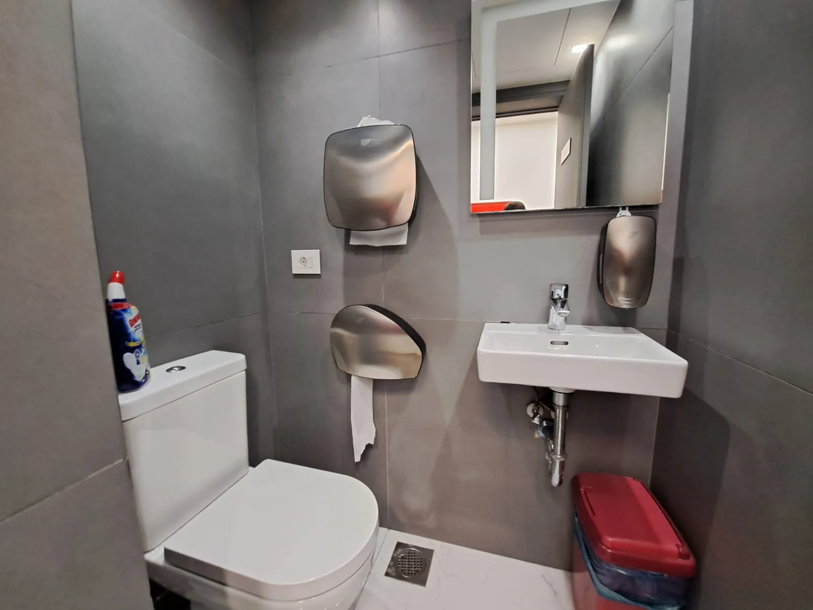 Office for Sale in Sin El Fil — الصورة 7