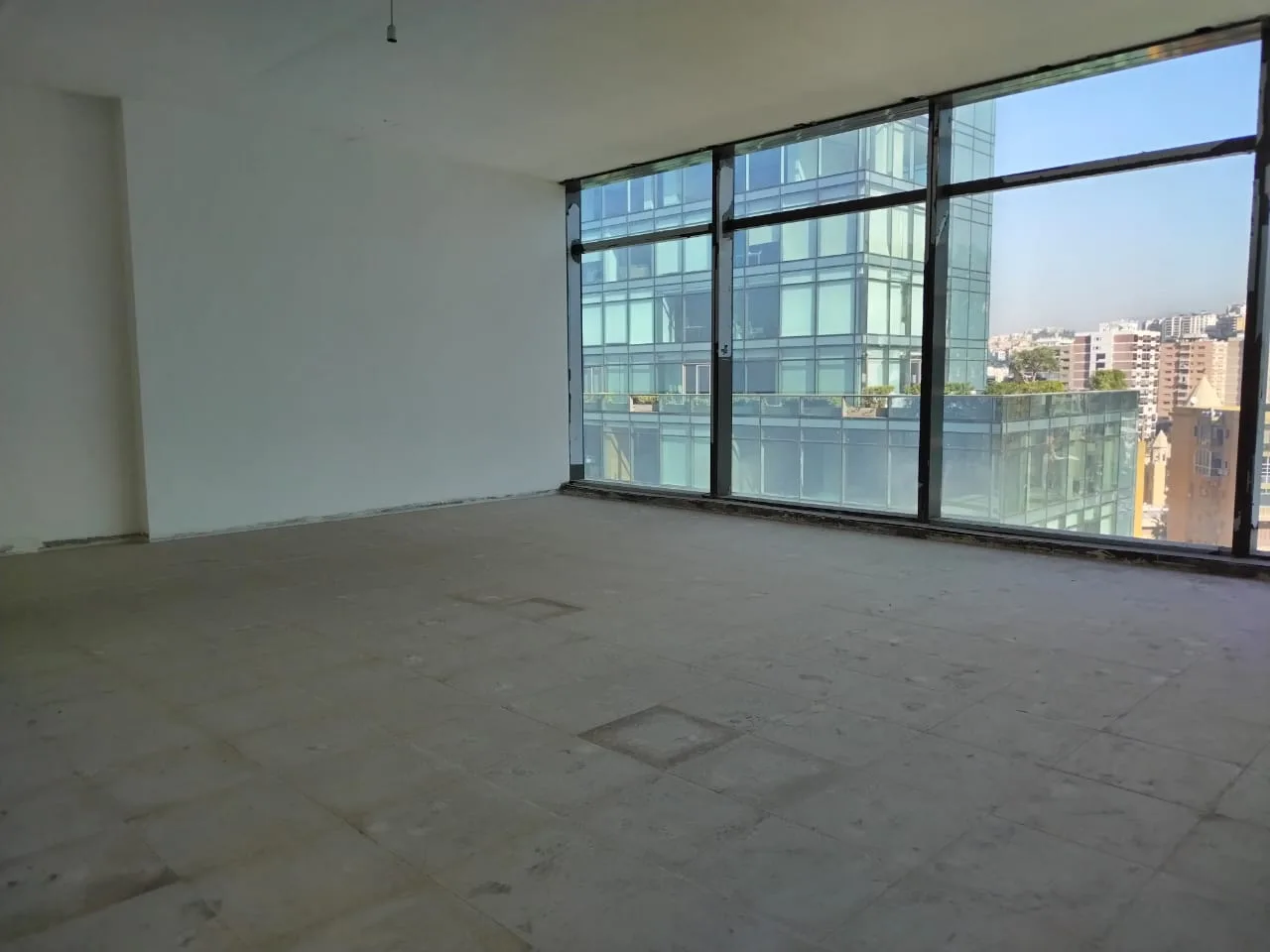 Office for rent in Antelias — الصورة 2