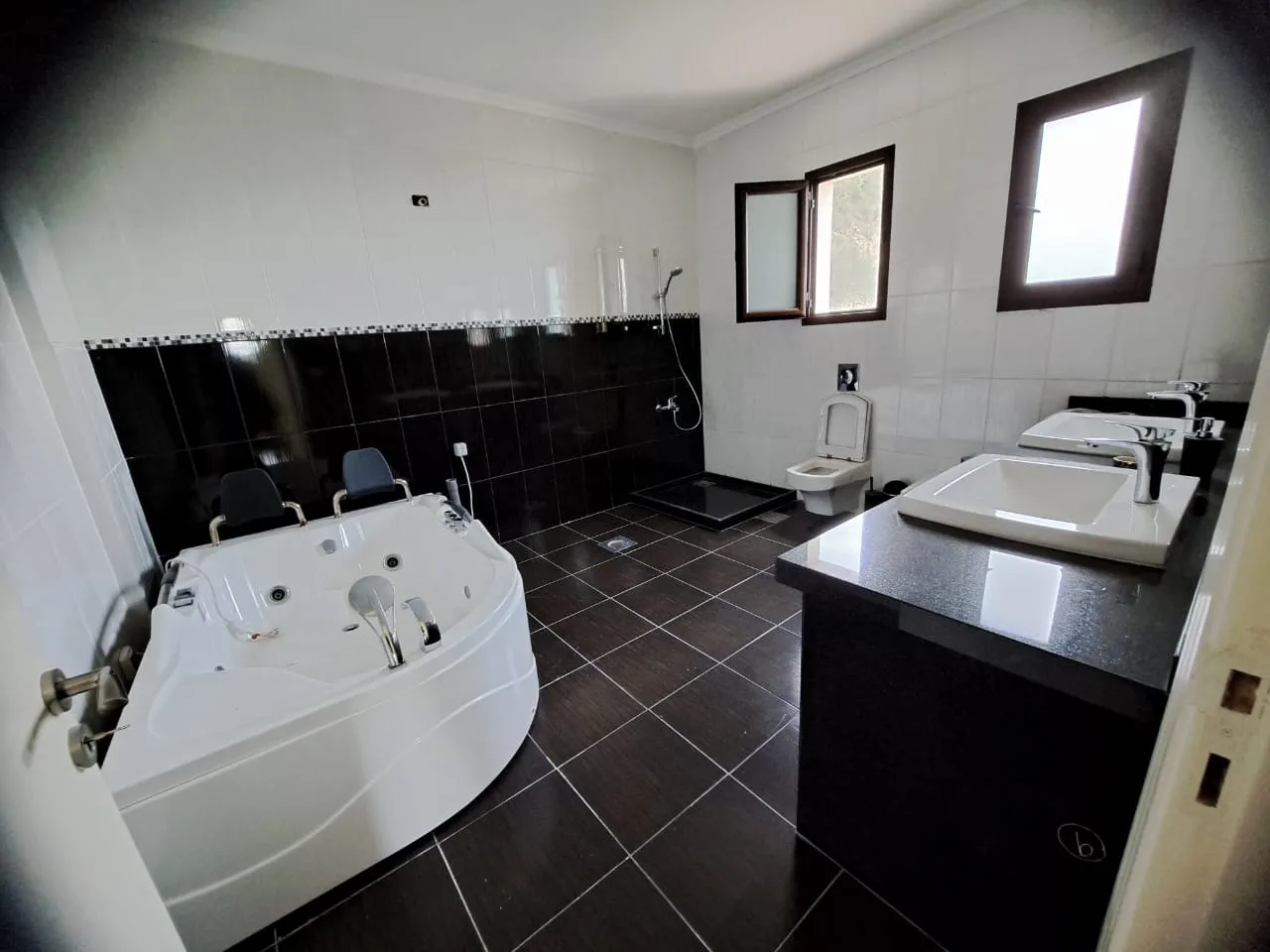 Villa for Sale in Fidar , Lebanon — الصورة 9