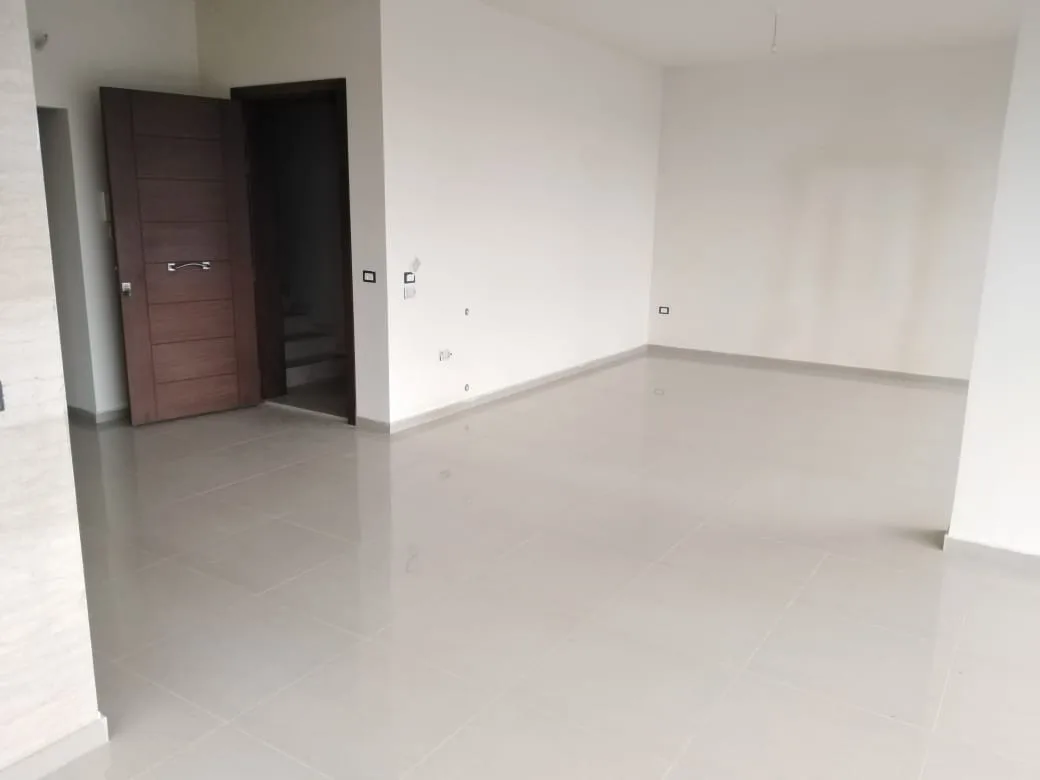 Apartment for Sale in Aatchane, Lebanon — الصورة 2