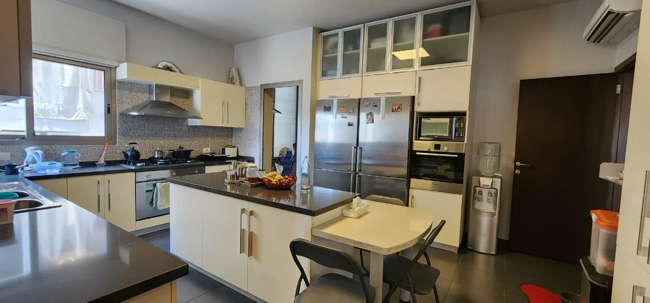 Apartment for Sale in Mar Takla, Hazmieh, Lebanon — الصورة 4