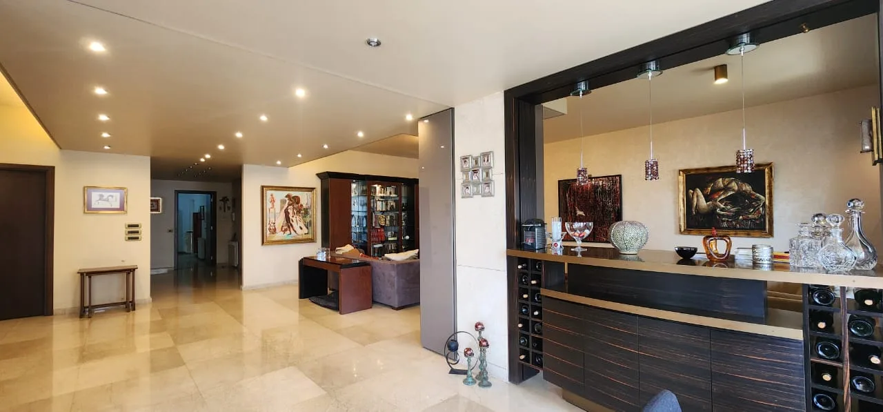 Apartment for Sale in Mar Takla, Hazmieh, Lebanon — الصورة 2