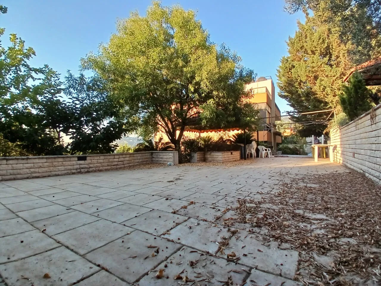 Land for Sale in Nabiyeh, Lebanon — الصورة 3