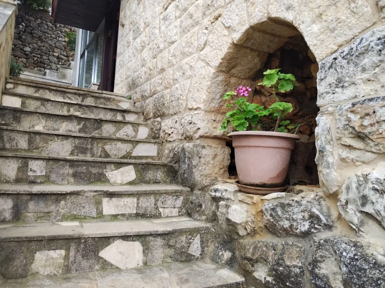 Villa for Sale in Ghazir, Lebanon — الصورة 4