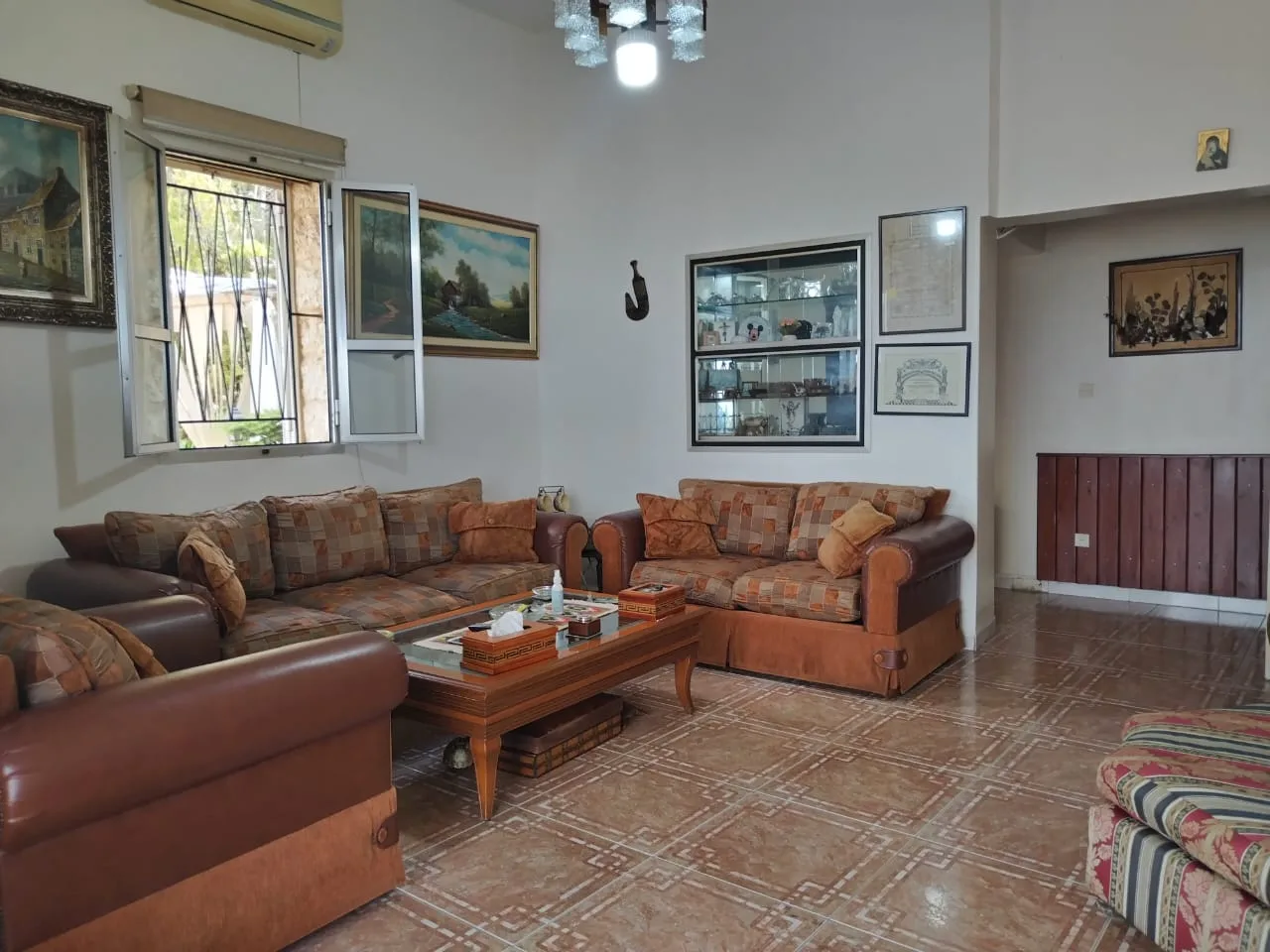 Villa for Sale in Ghazir, Lebanon — الصورة 10