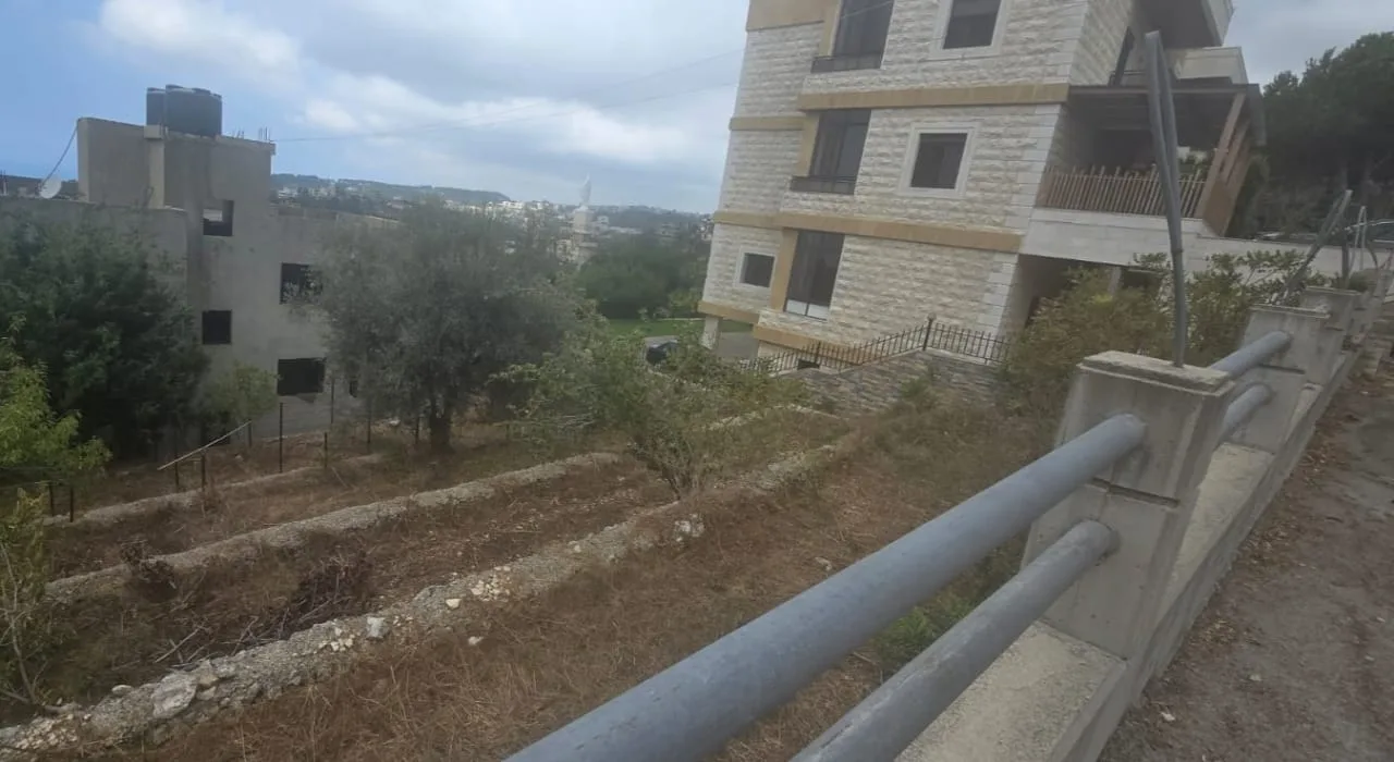 Land for Sale in Ghadras, Lebanon — الصورة 1