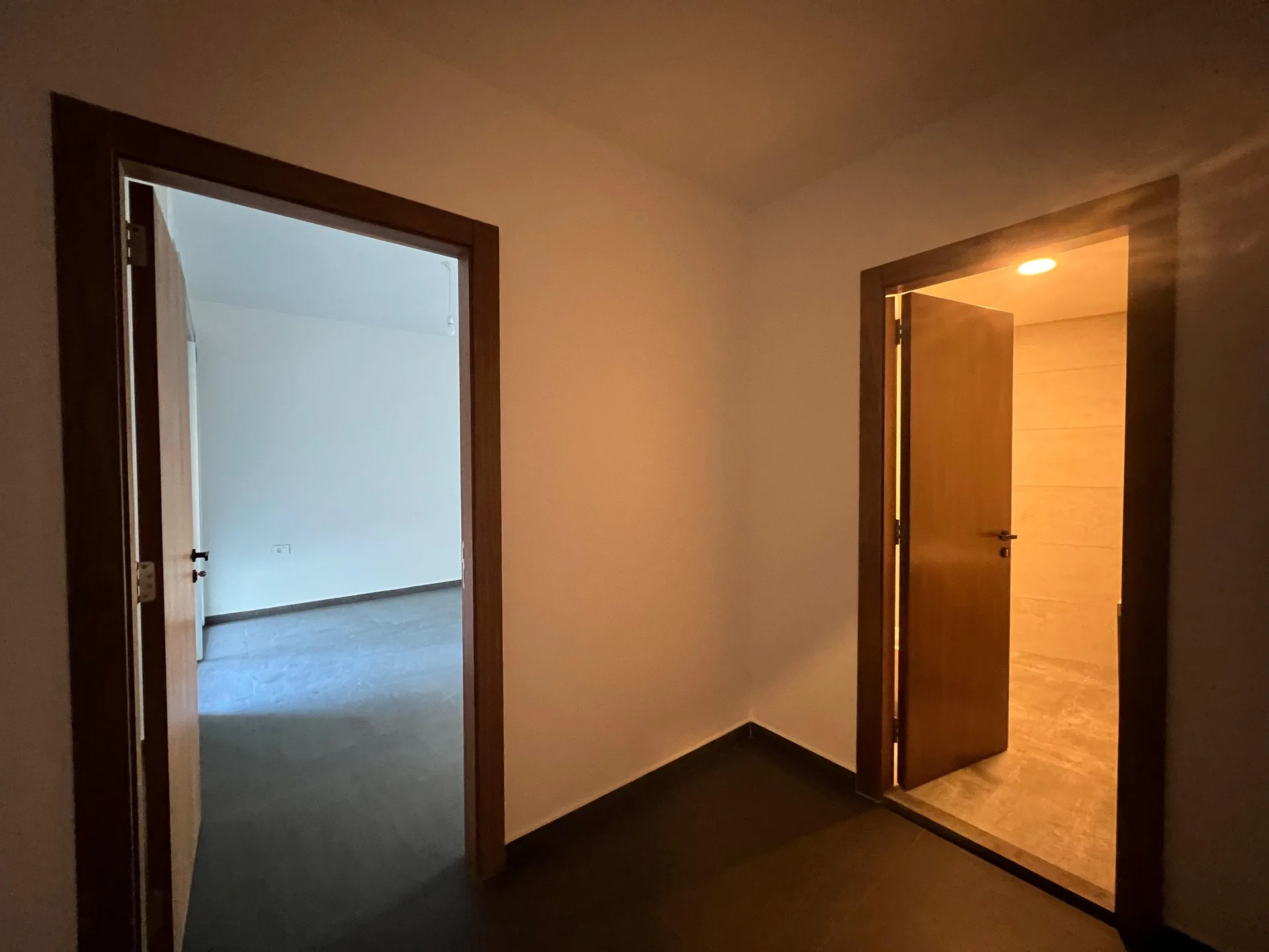 Apartment for Sale in Kfar Hbab, Lebanon — الصورة 10