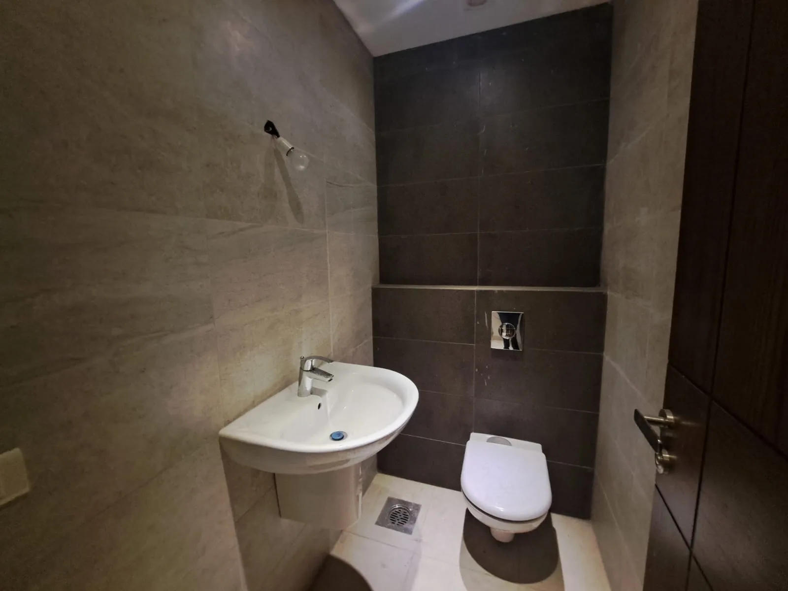 Apartment for Sale in Cornet Chahwan, Lebanon — الصورة 10