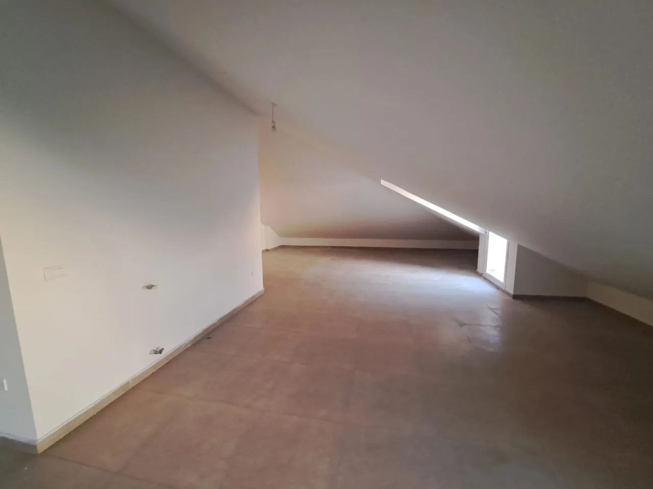 Duplex for Sale in Cornet Chahwan, Lebanon — الصورة 7