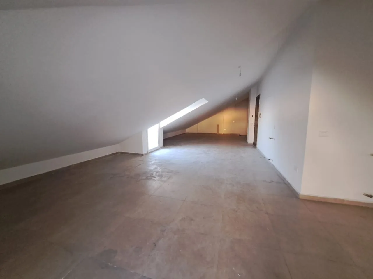 Duplex for Sale in Cornet Chahwan, Lebanon — الصورة 8