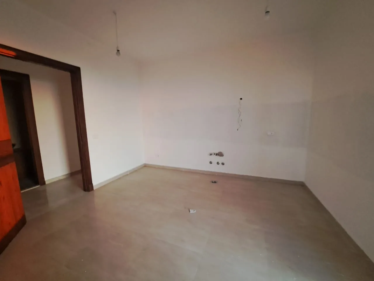Apartment for Sale in Cornet Chahwan, Lebanon — الصورة 4