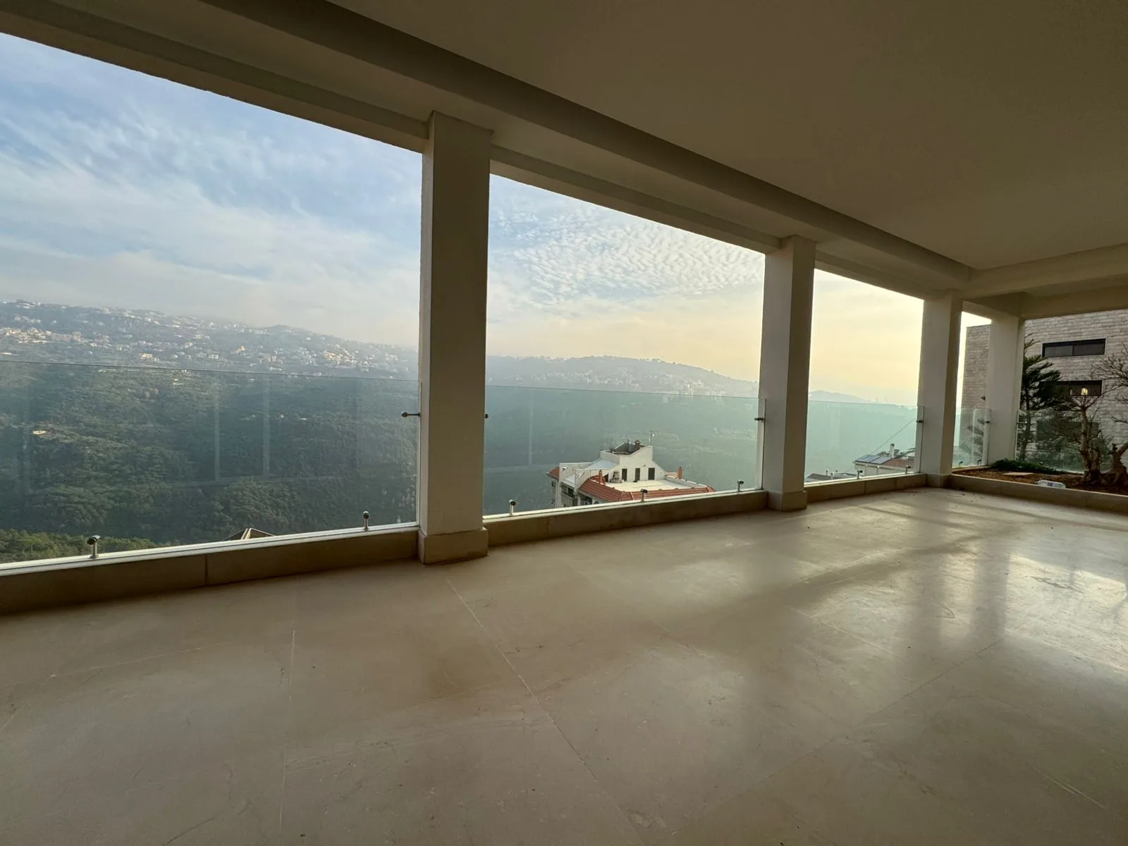 Apartment for Rent in Montiverdi, Lebanon — الصورة 3