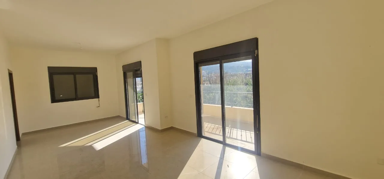 Apartment for Sale in Batroun — الصورة 2