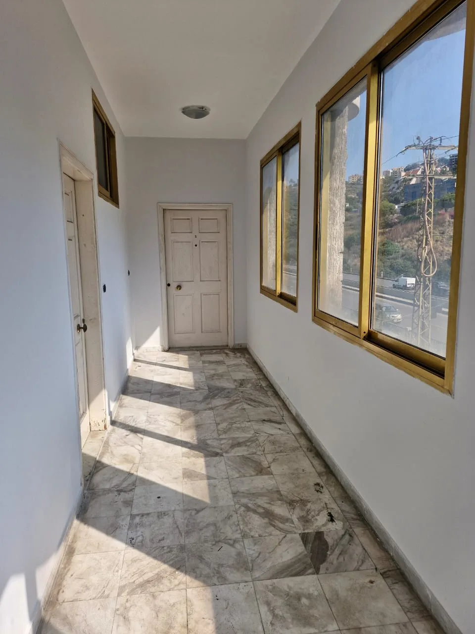 Office for Sale in Ghazir — الصورة 3