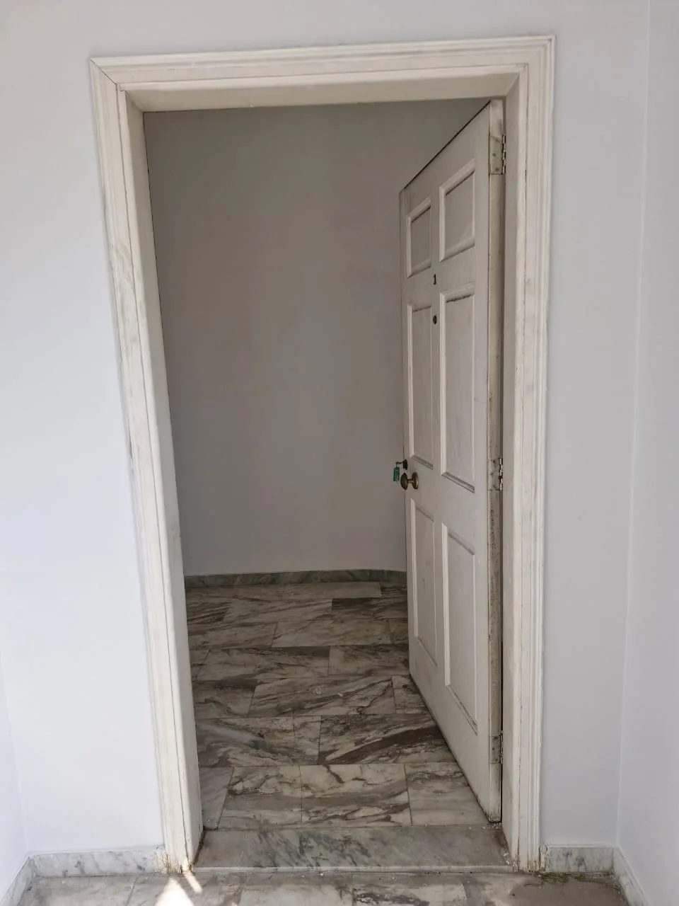 Office for Sale in Ghazir — الصورة 4