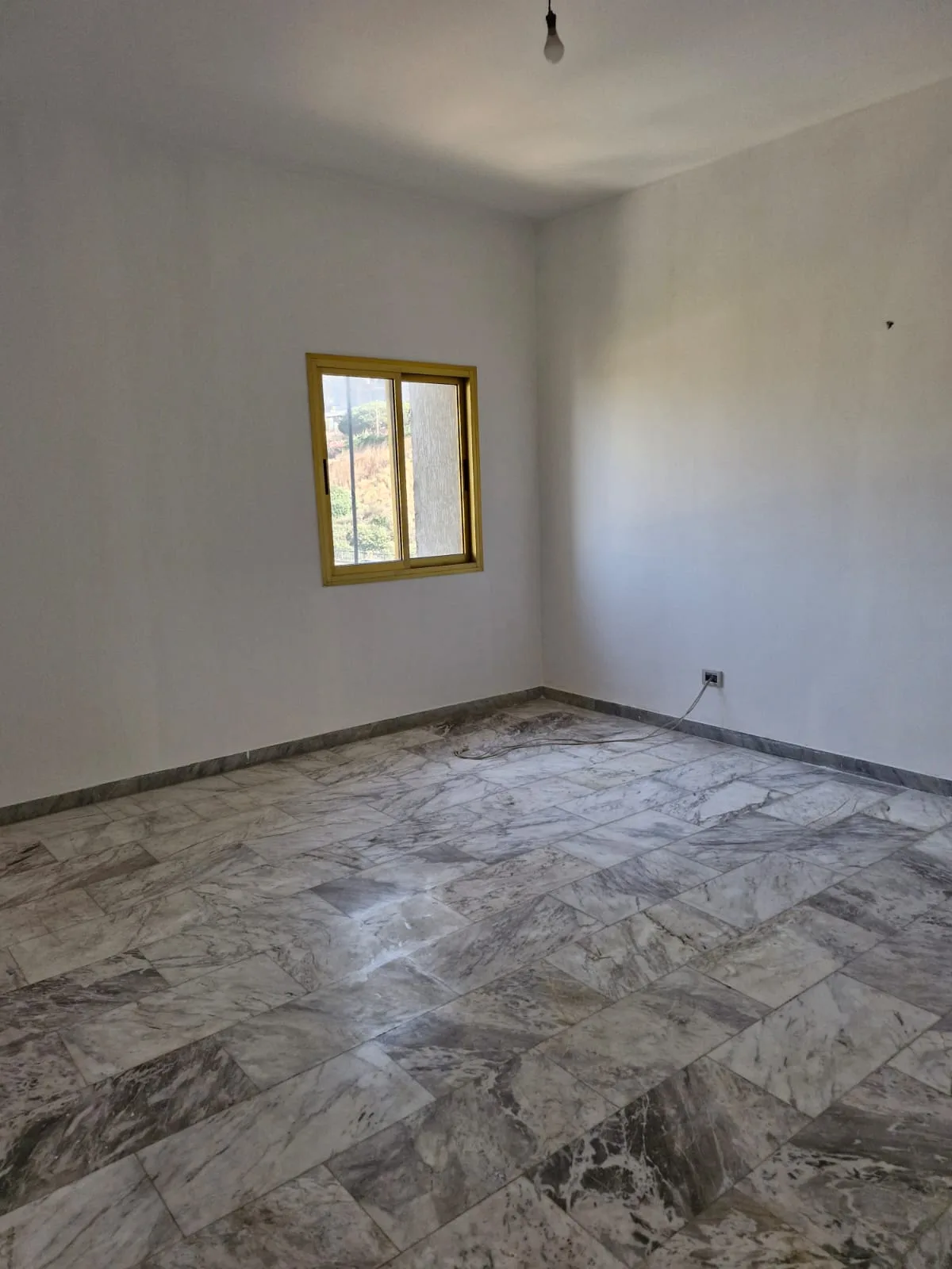 Office for Sale in Ghazir — الصورة 8