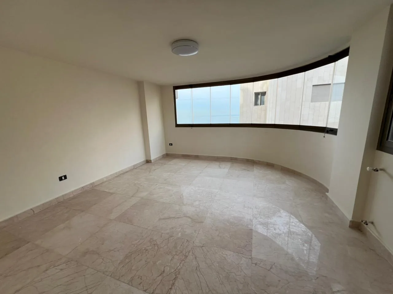 Apartment for Sale in Kfar Hbab, Lebanon — الصورة 6