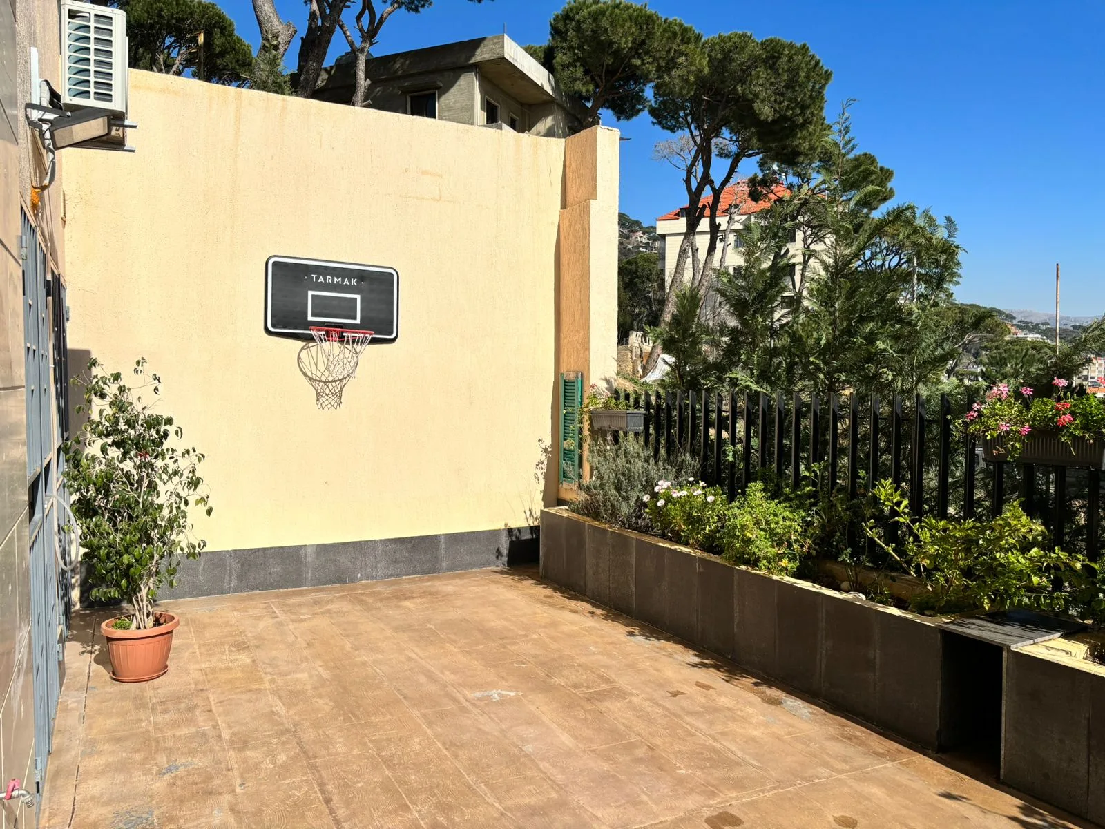 Apartment for Sale in Daoura, Lebanon — الصورة 4