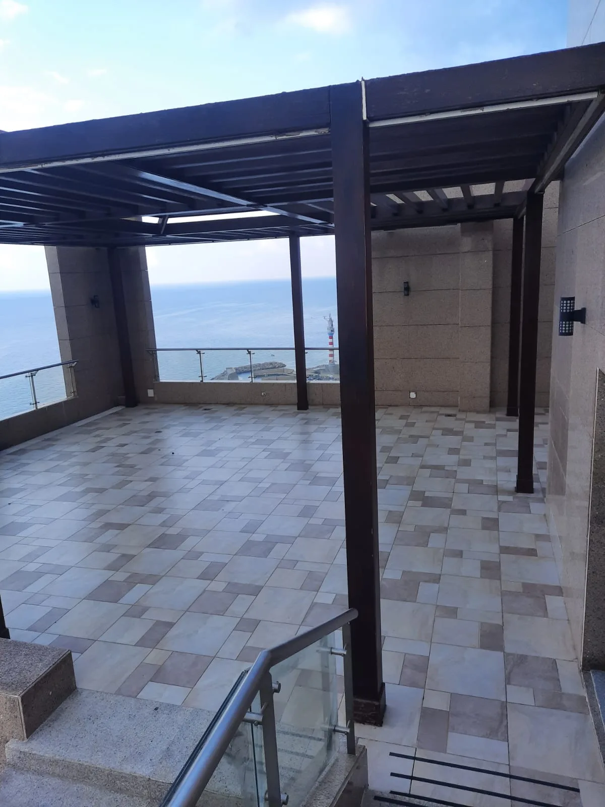 Apartment for Sale in Raoucheh, Beirut, Lebanon — الصورة 7