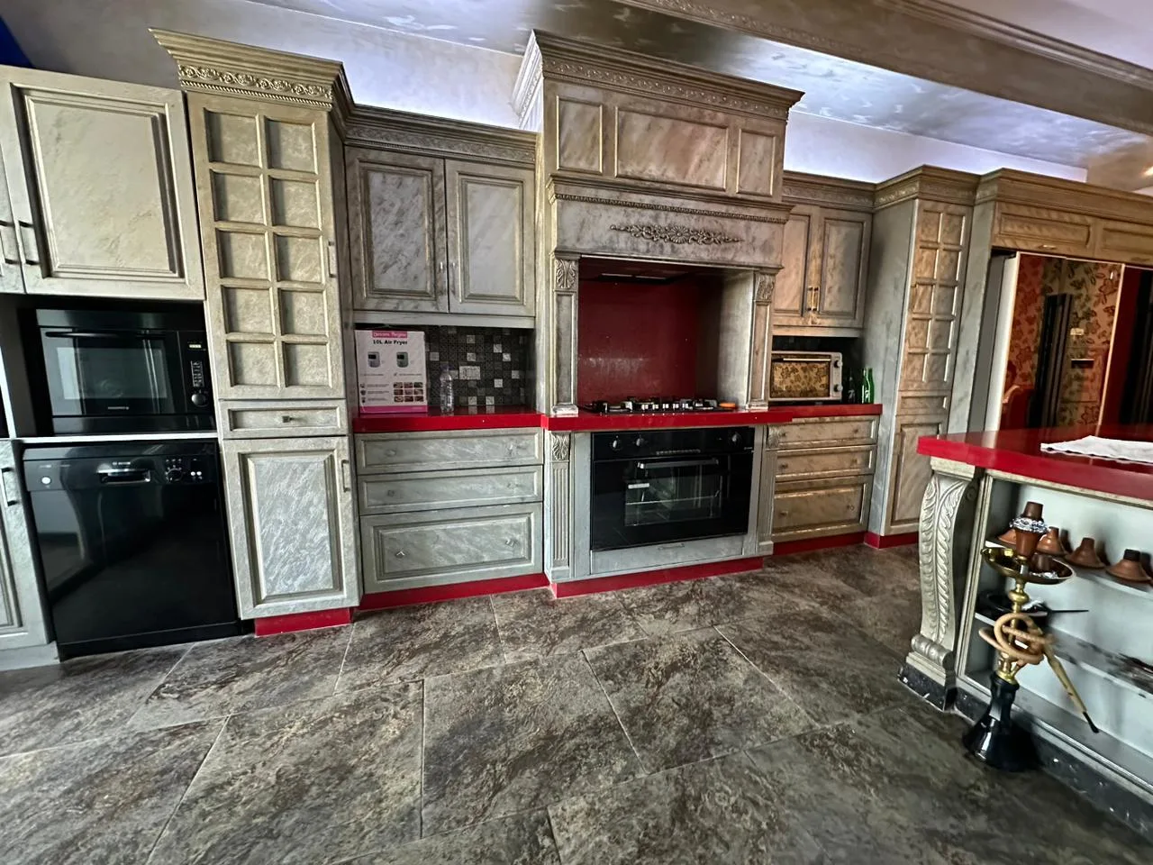 Apartment for Sale in Raoucheh, Beirut, Lebanon — الصورة 10