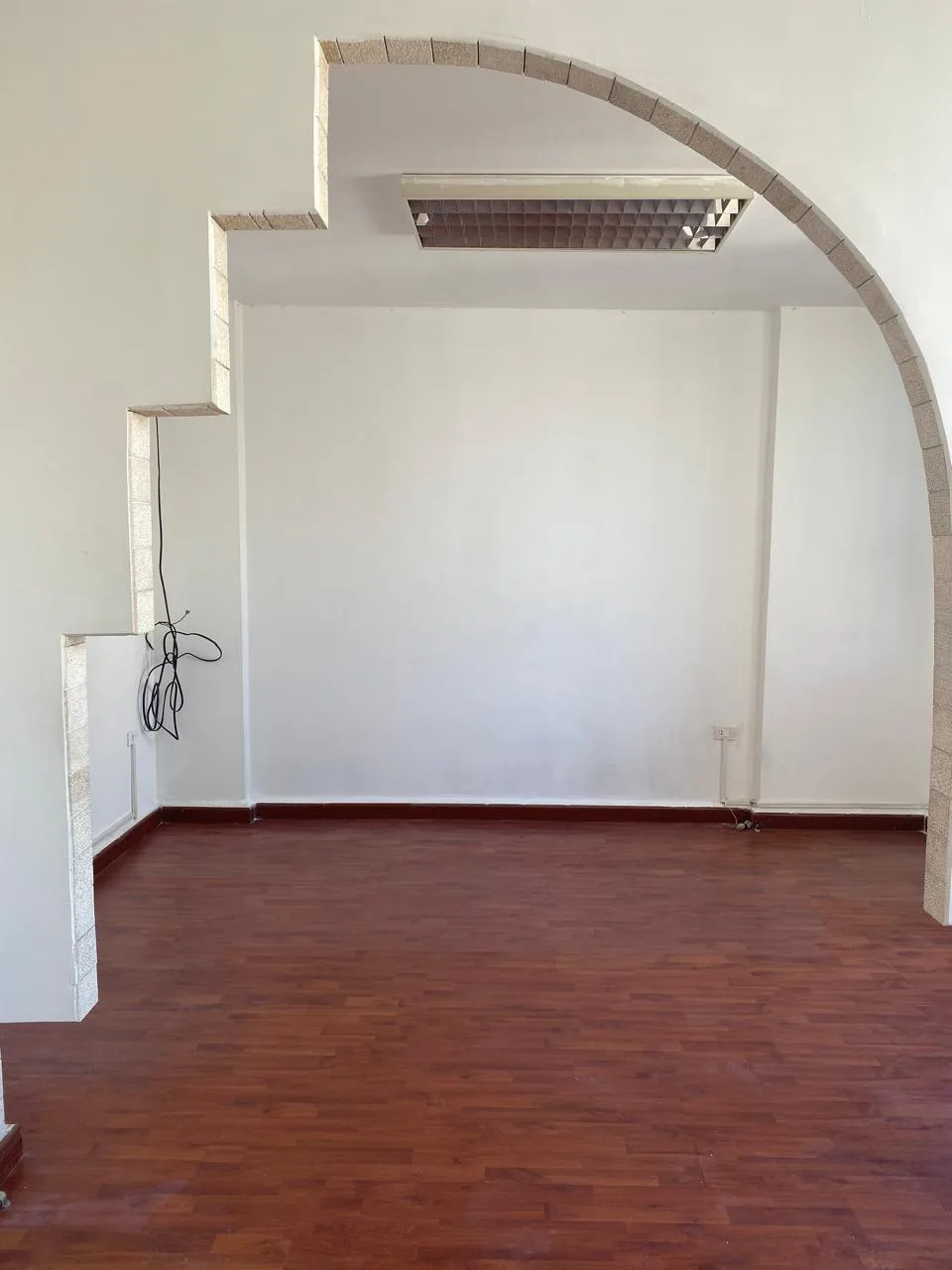 Office for Rent in Forn El Chebbak, Lebanon — الصورة 6