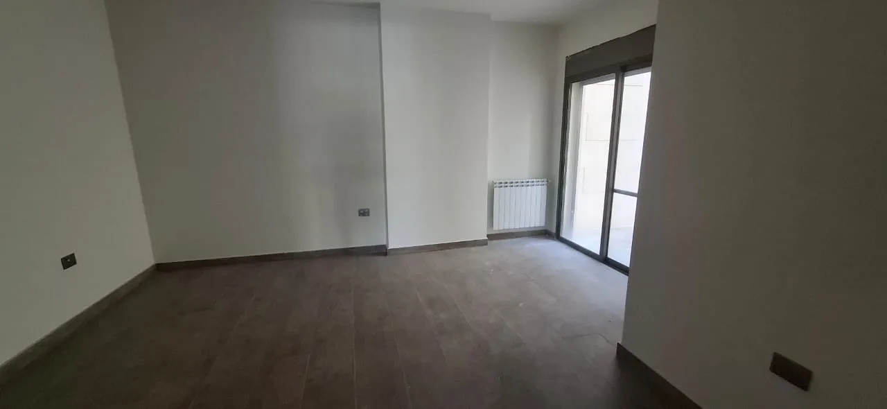 Apartment for Sale in Naqqache, Lebanon — الصورة 4