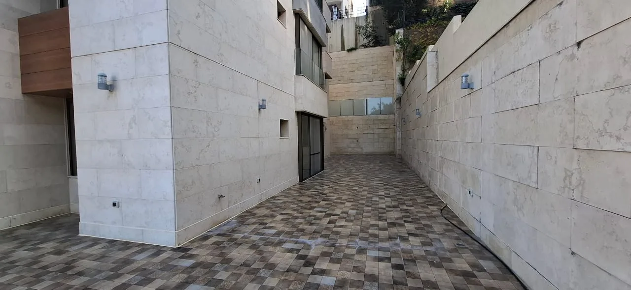 Apartment for Sale in Naqqache, Lebanon — الصورة 2