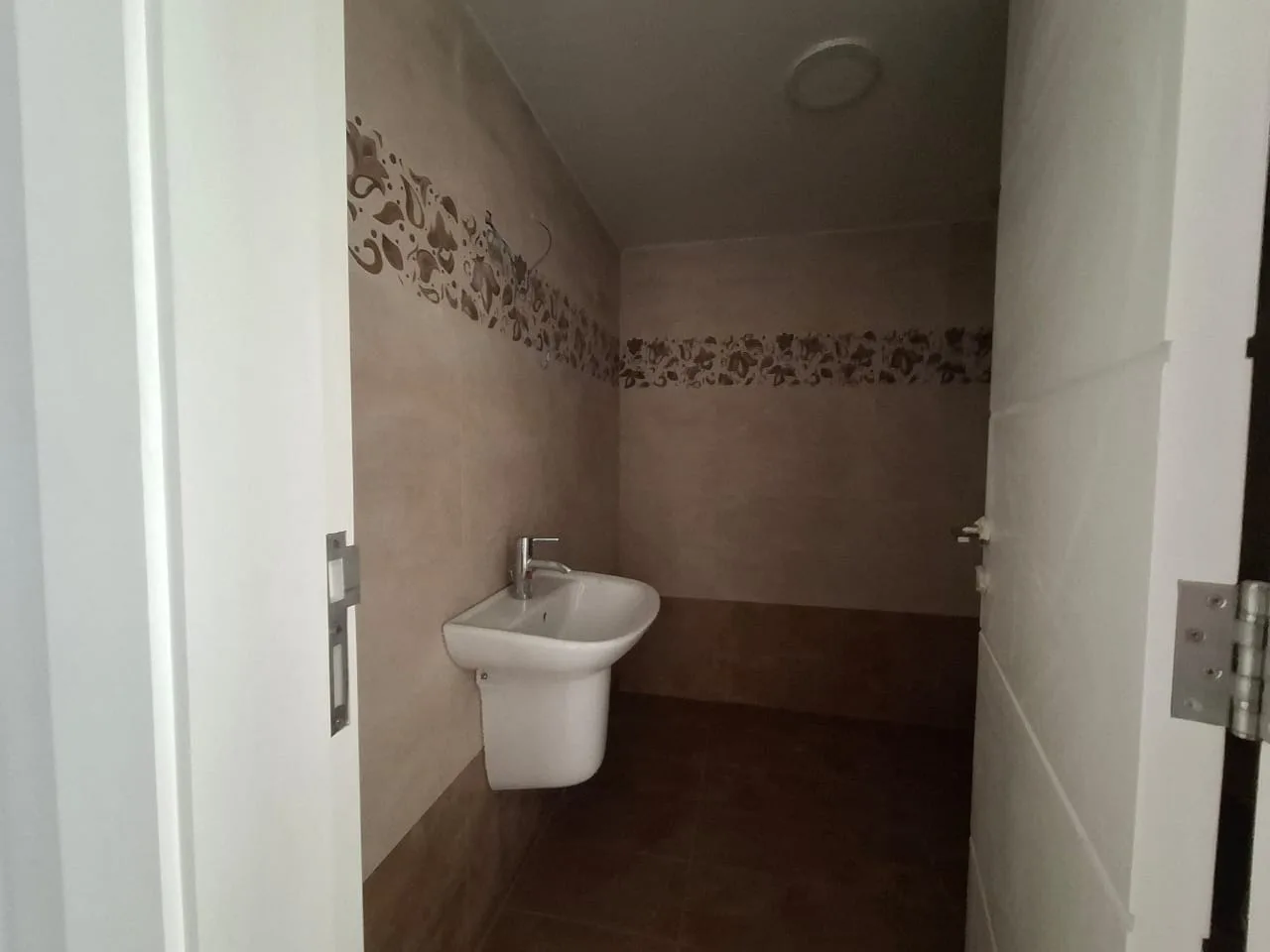 Apartment for Rent in Fatqa, Lebanon — الصورة 7
