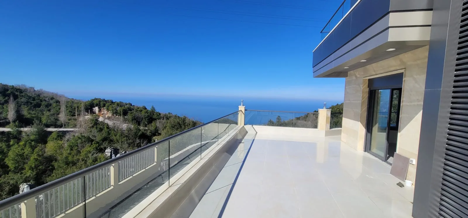 Apartment for Sale in Aachqout, Lebanon