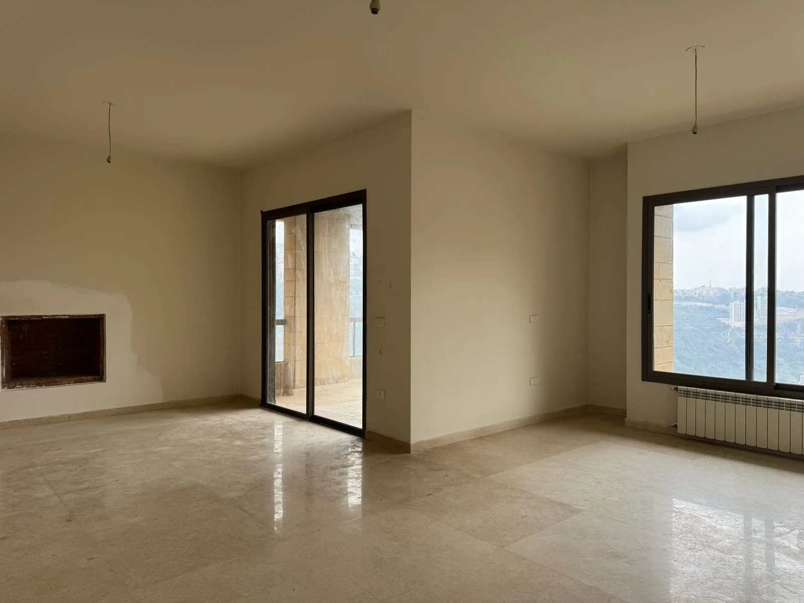 Duplex for Sale in Mansourieh, Lebanon — الصورة 3