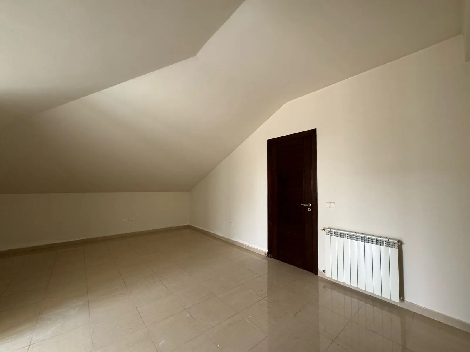 Duplex for Sale in Mansourieh, Lebanon — الصورة 7