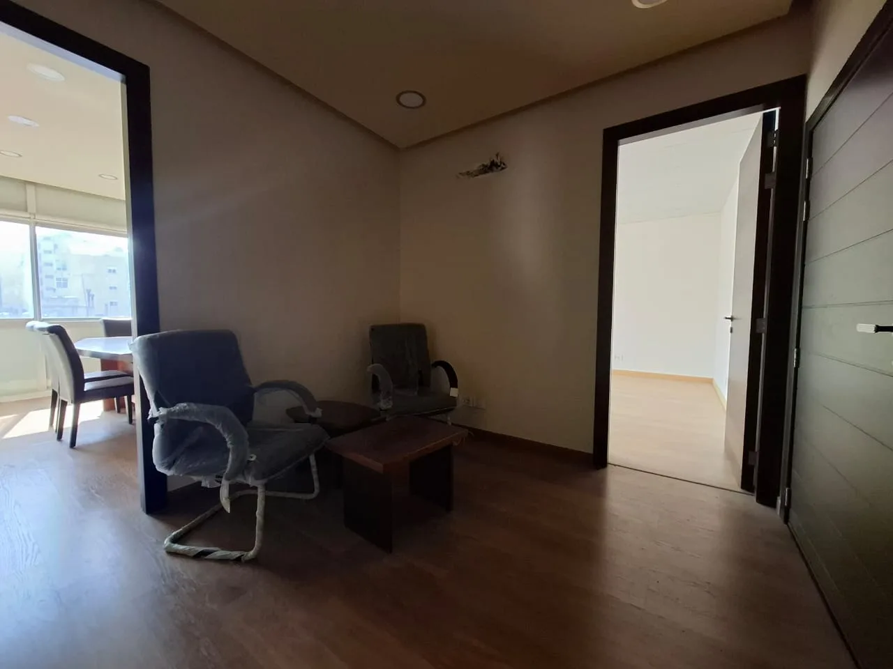 Office for rent in Adonis — الصورة 6
