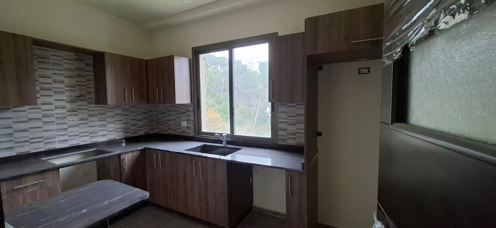 Apartment for Sale in Nabiyeh, Lebanon — الصورة 4